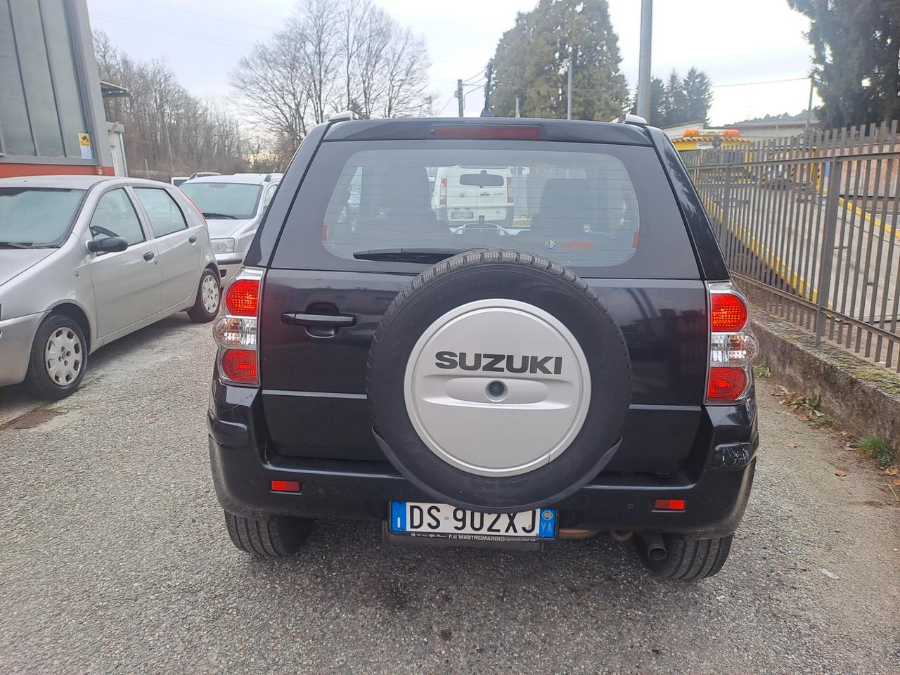 Suzuki Grand Vitara 1.9 DDiS 3 porte