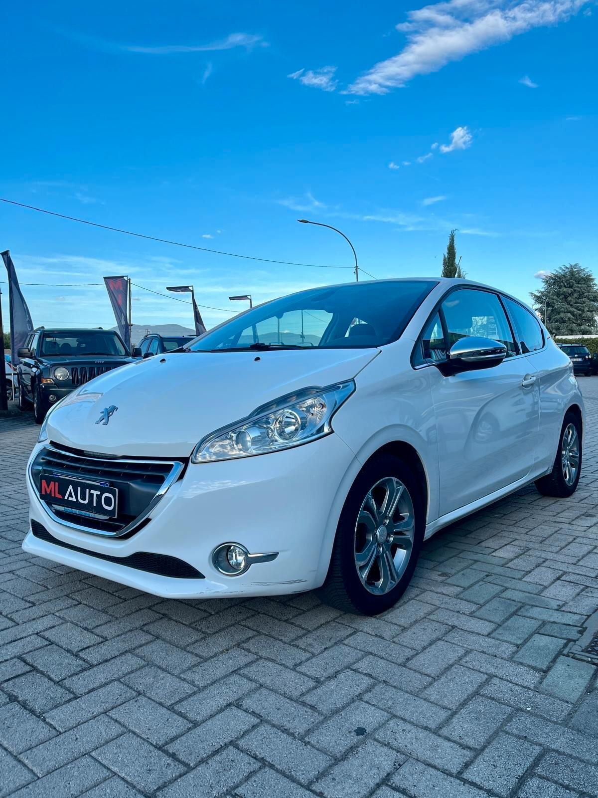 Peugeot 208 1.2 VTi 82 CV 3 porte Allure