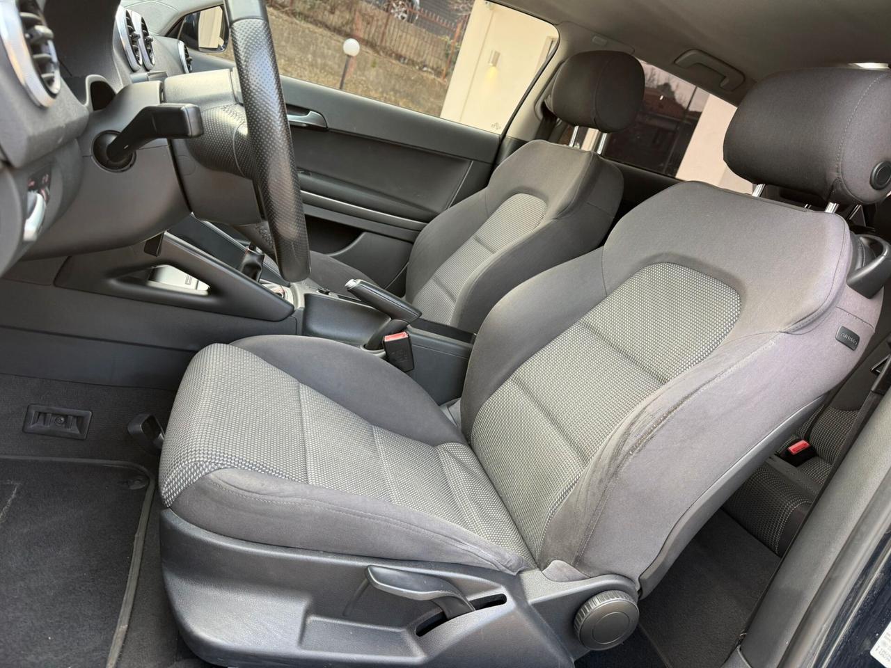 Audi A3 1.6Tdi 90Cv Young Edition