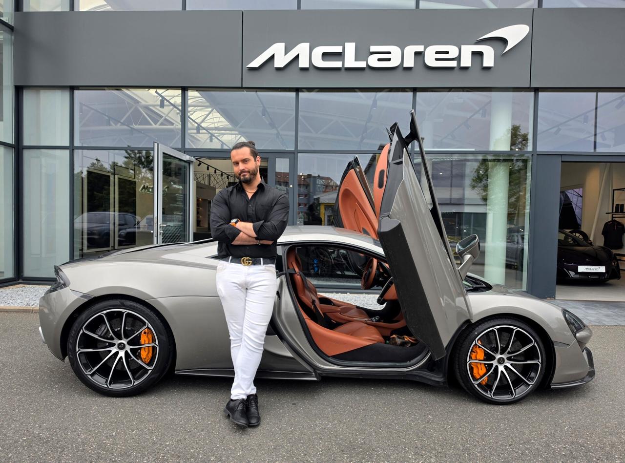 Mclaren 570S Coupe V8 3.8 570CV LUXURY PACK _ SERVICE BOOK COMPLETO MCLAREN UFFICIALE _ CERCHI 19" MSO (€8000) _ LIFT