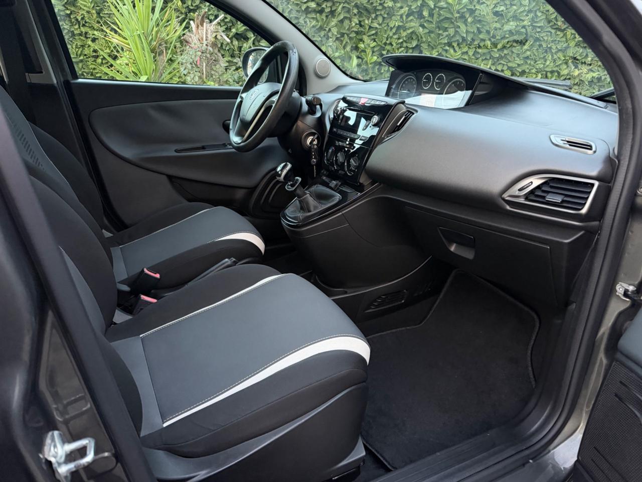 Lancia Ypsilon 0.9 TwinAir 85 CV Metano – 2014