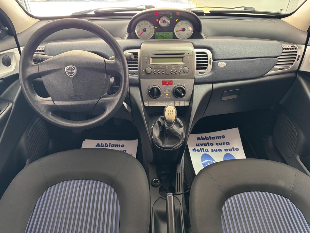 Lancia Ypsilon 1.2 Platino