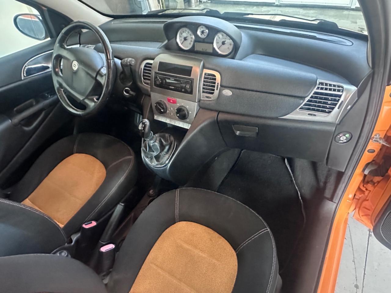 Lancia Ypsilon 1.2 Platino