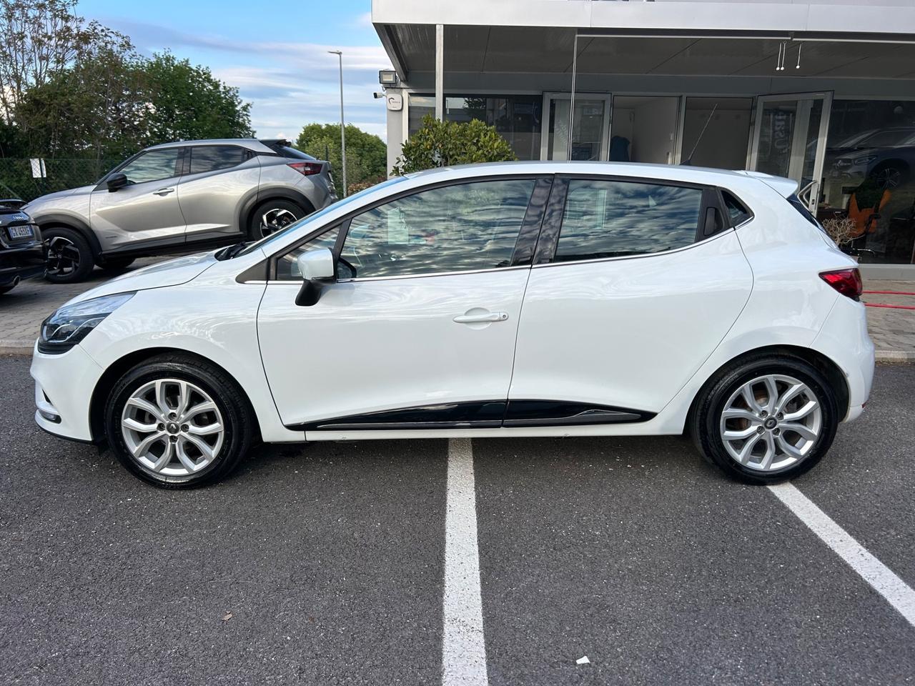 Renault Clio 1.2 75CV 5 porte Zen