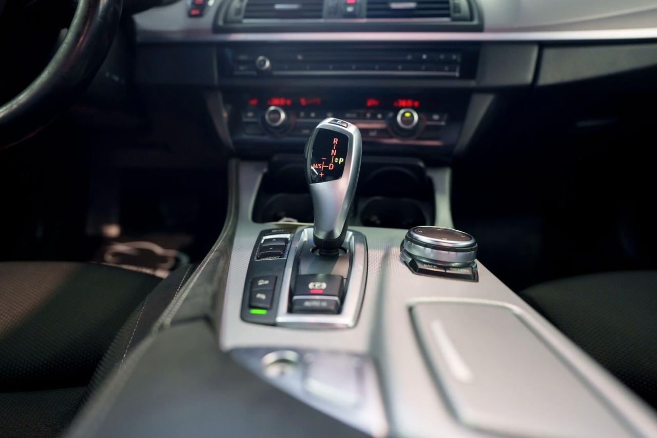 Bmw 520 520d xDrive Touring Luxury