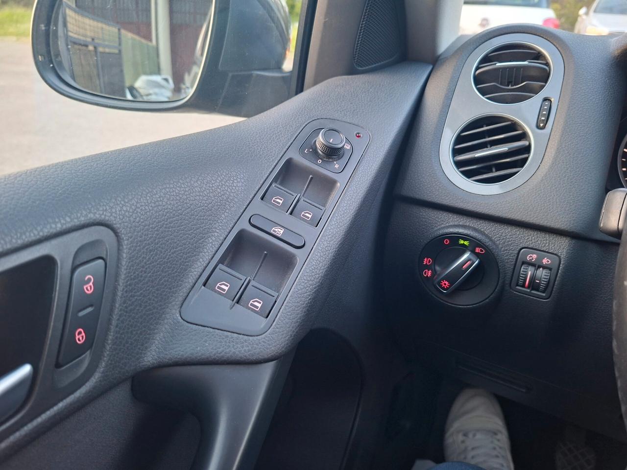 VOLKSWAGEN TIGUAN 2016 DIESEL EURO6B MODELLO CROSS