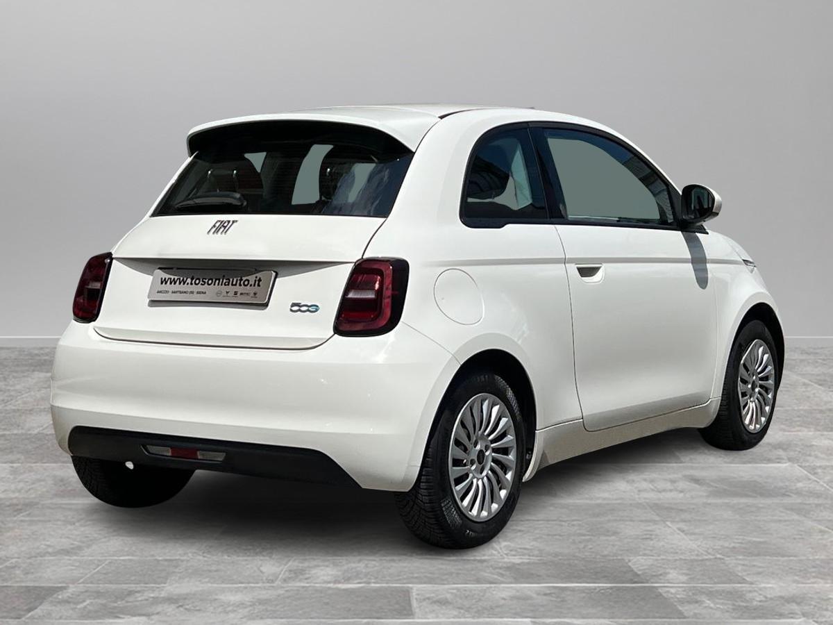 FIAT 500e 23,65 kWh (Red)