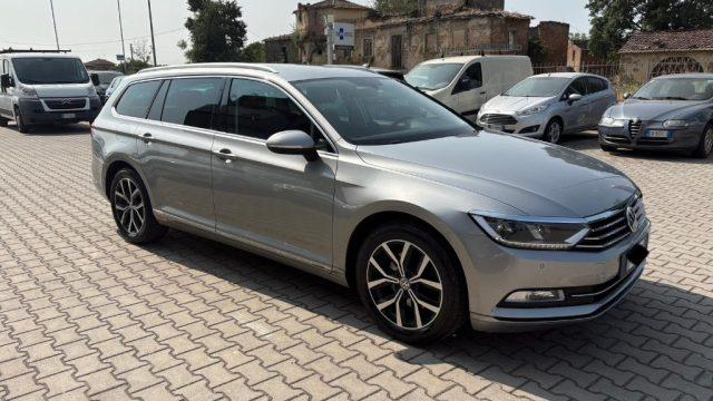 VOLKSWAGEN Passat Variant 2.0 TDI DSG Highline BlueMotion Technology