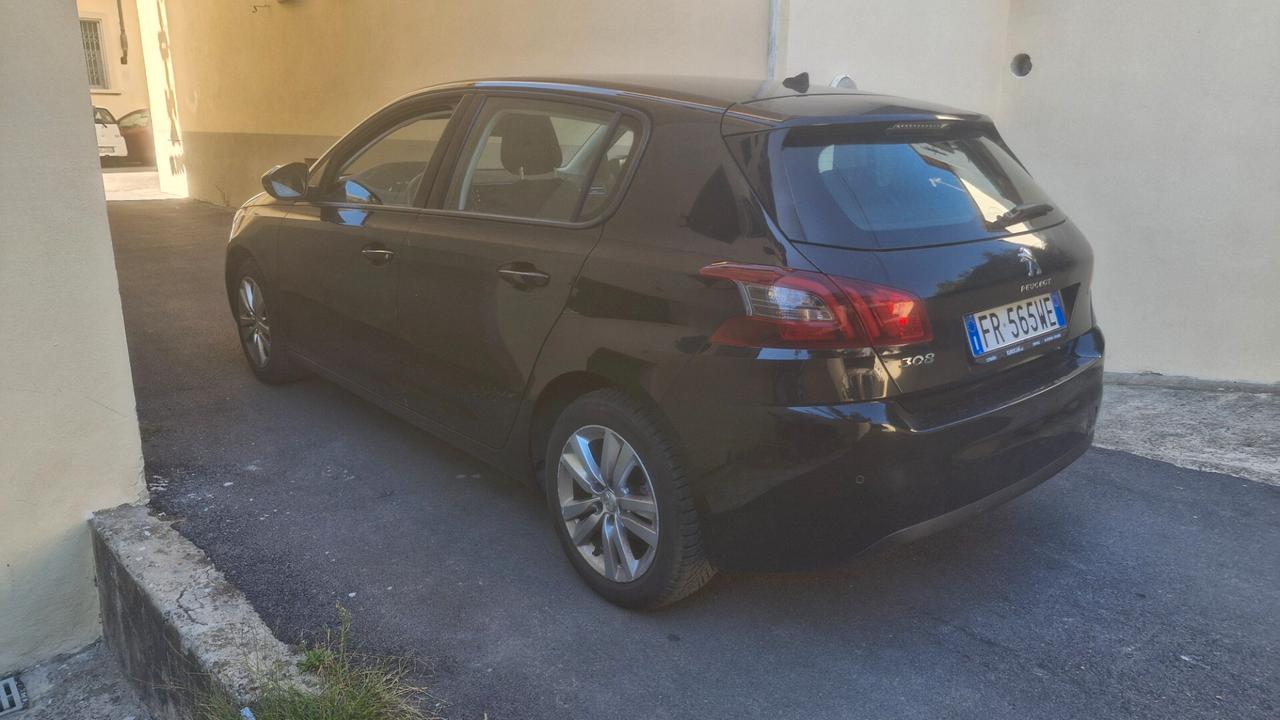 Peugeot 308 BlueHDi 130 S&S Allure