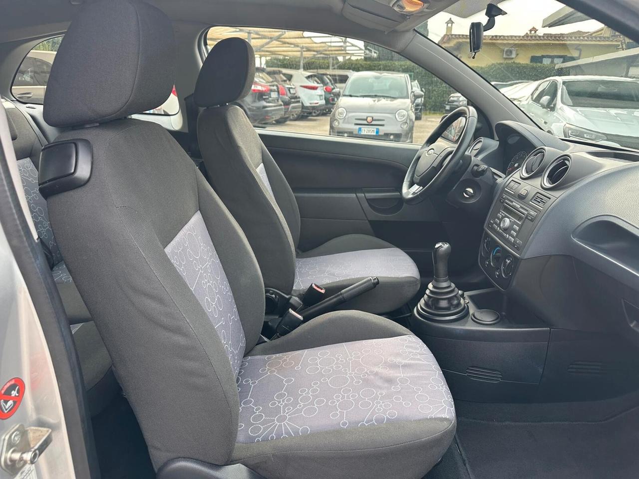 Ford Fiesta 1.2 Benzina