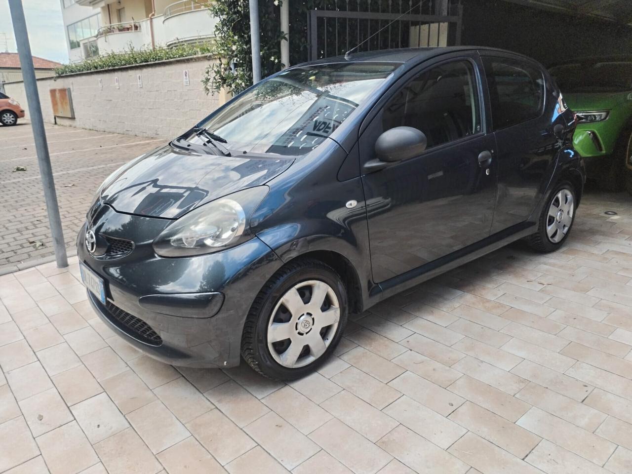Toyota Aygo 1.0 12V VVT-i 5 porte Now