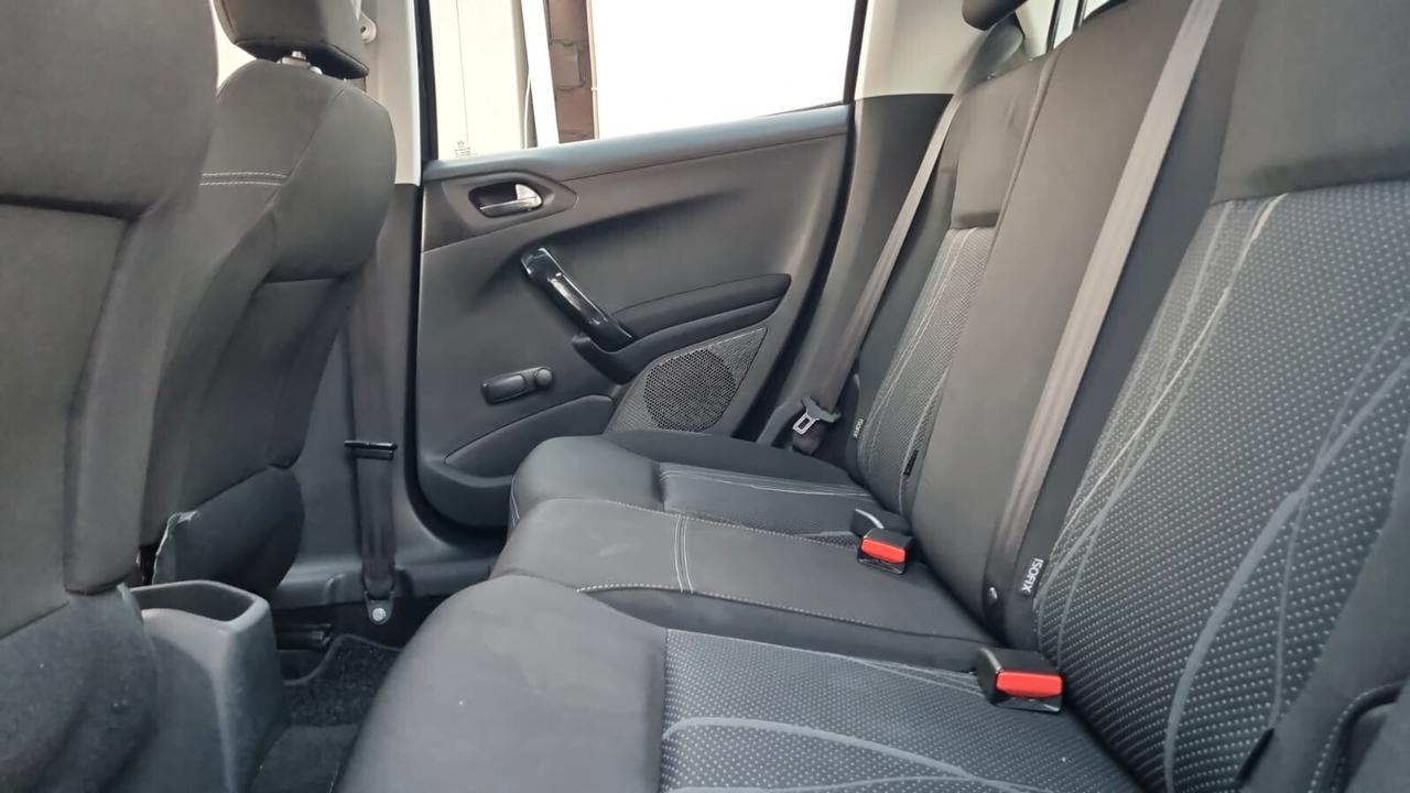 Peugeot 208 1.0 VTi 68 CV 5 porte Active-50KW