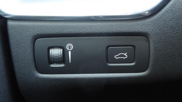 VOLVO XC60 B4 (d) AWD Geartronic Momentum