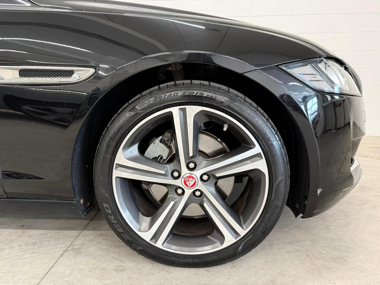 Jaguar XF 2.0 D 180 CV aut. Prestige