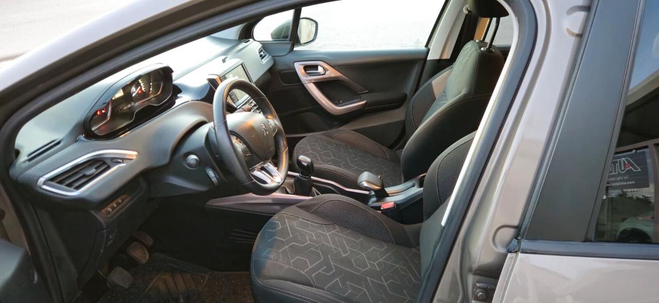 Peugeot 2008 BlueHDi 100cv Allure