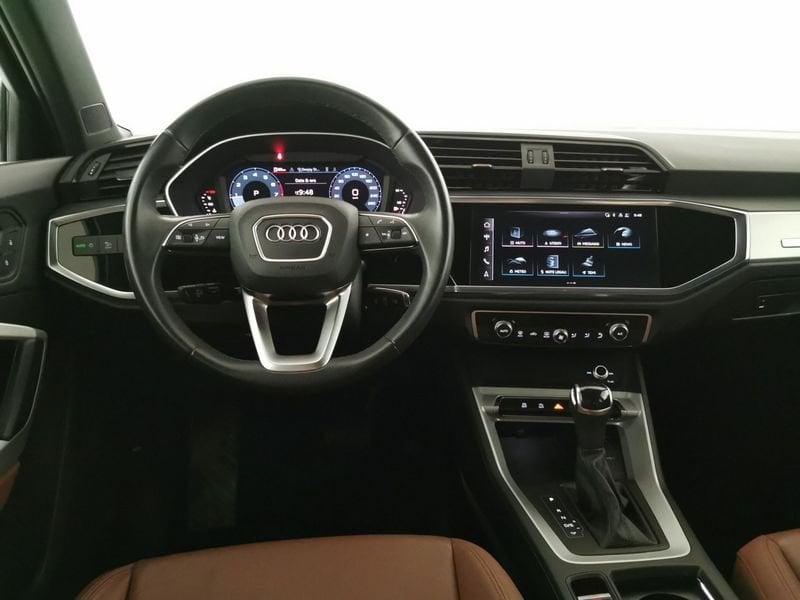 Audi Q3 40 2.0 tfsi Identity Black quattro s-tronic