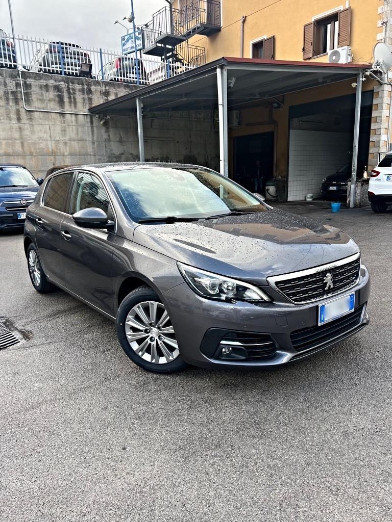 Peugeot 308 Turbo 130 Allure 2021 km 86.000