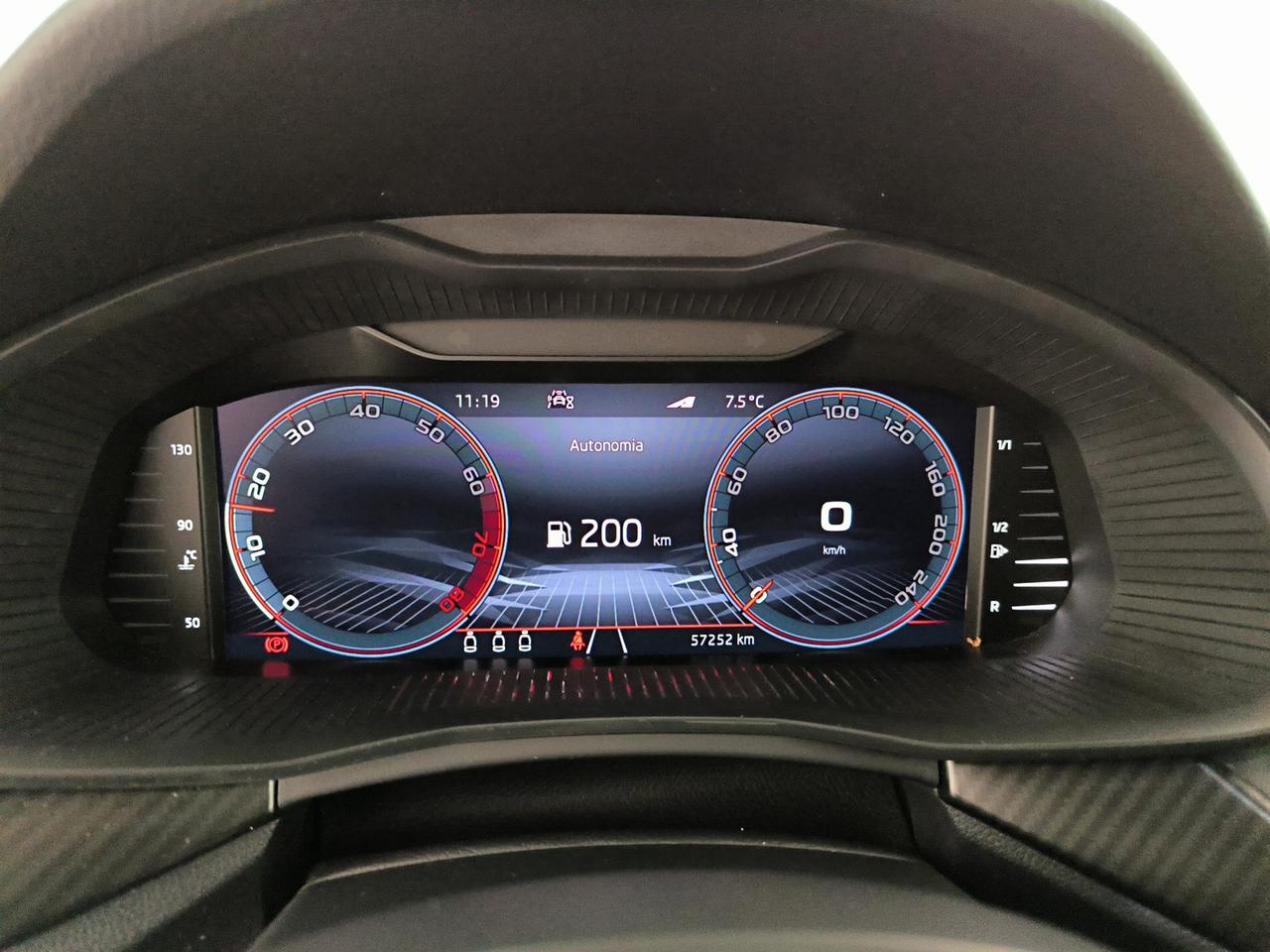 Skoda Kamiq 1.0 tsi monte carlo 110cv