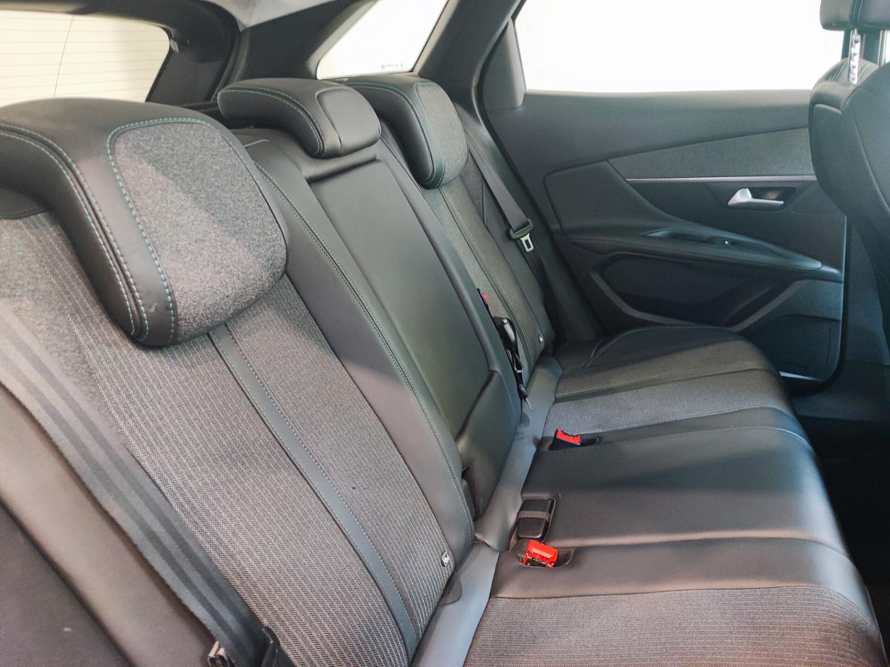 Peugeot 3008 BlueHDi S&S EAT8 GT