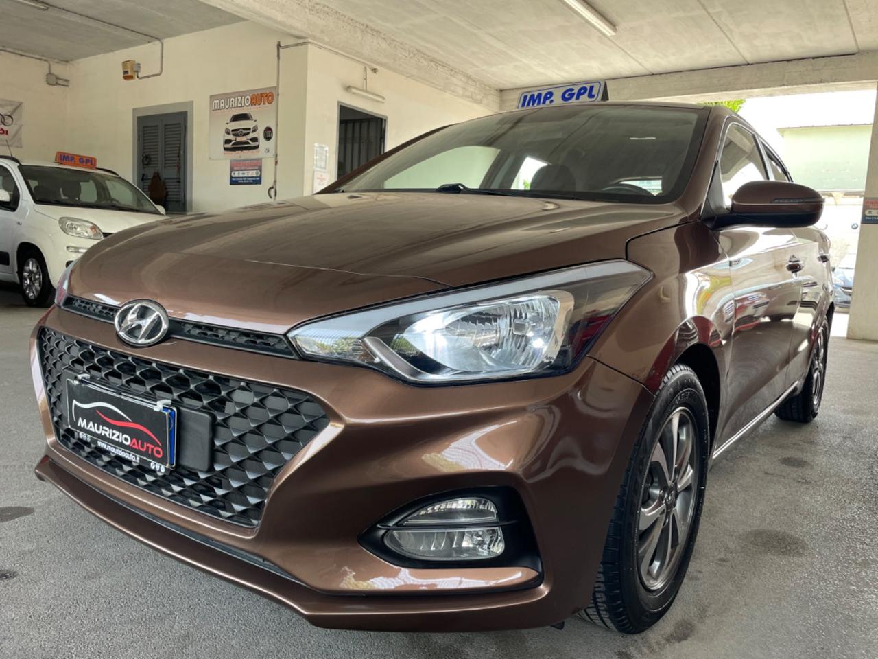 HYUNDAI I-20 GPL DI SERIE SPORT NAV RETROCAMERA ECC