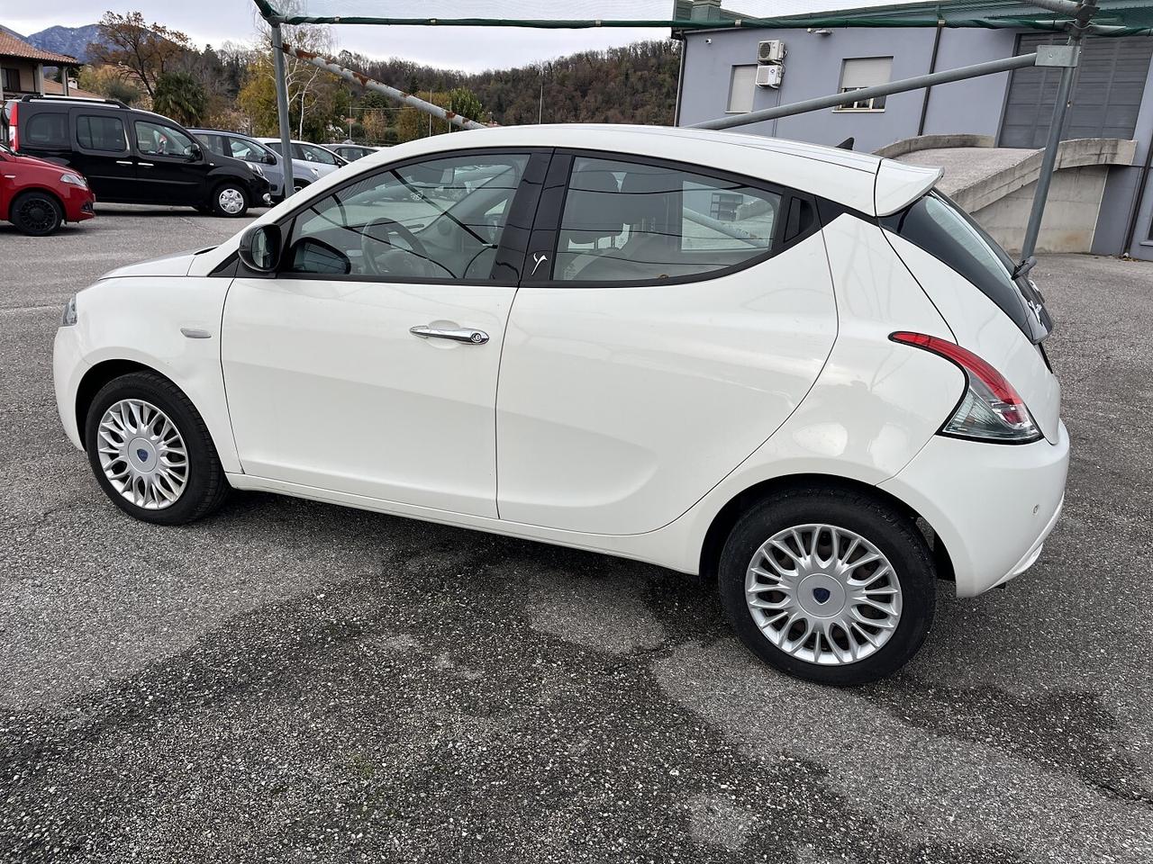 LANCIA YPSILON 1200 CC 69 CV