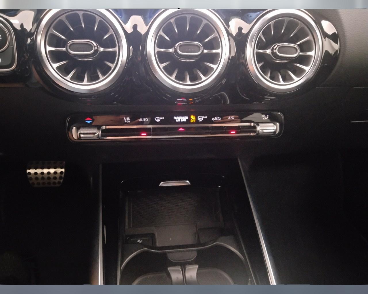 Mercedes-Benz GLA-H247 2023 - GLA 180 d AMG Line Advanced Plus auto