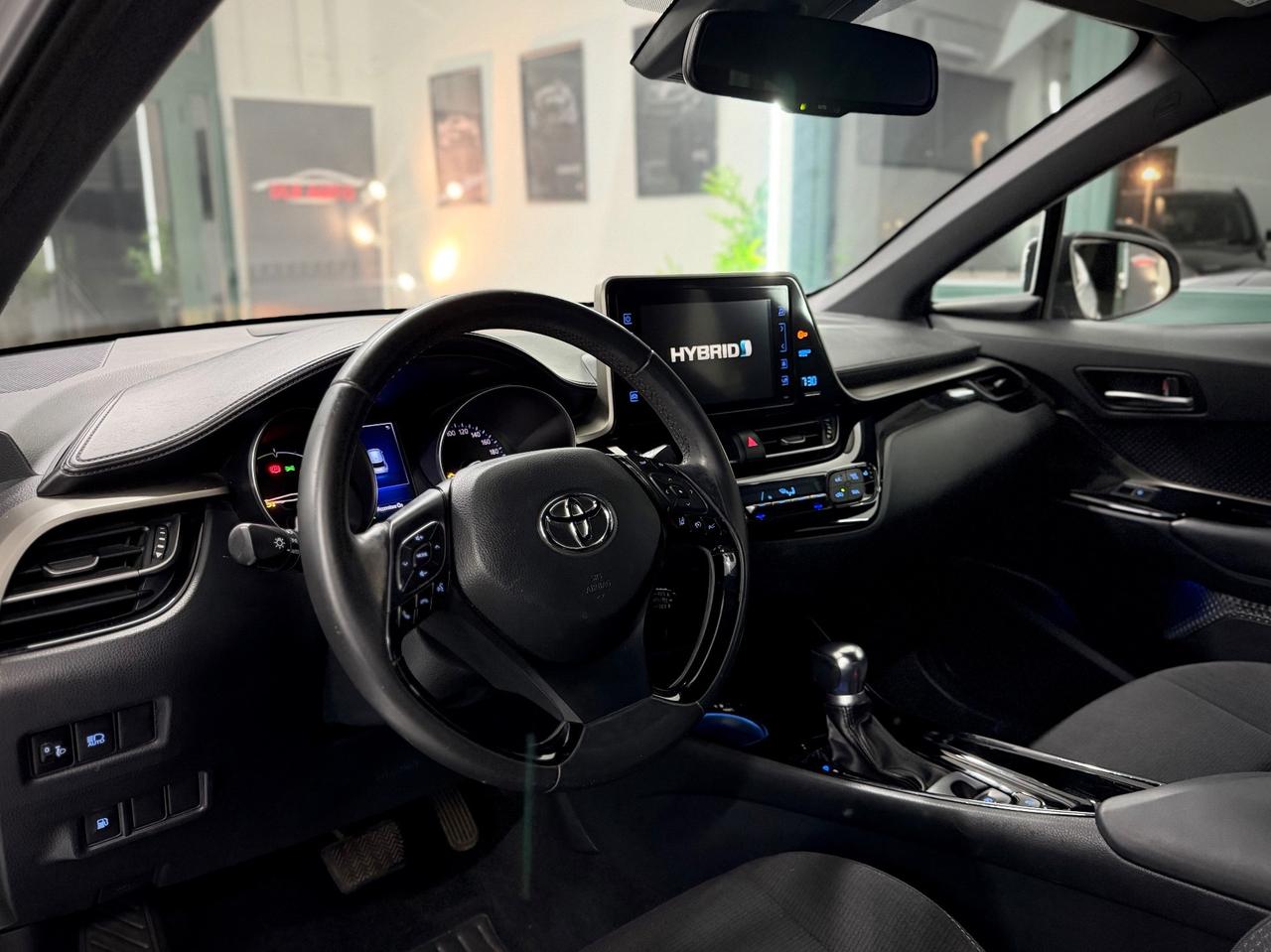 Toyota C-HR 1.8 Hybrid E-CVT Style