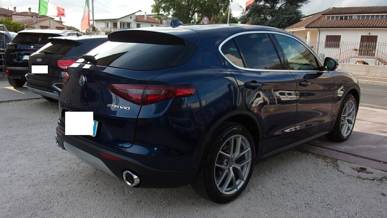 Alfa Romeo Stelvio 2.2 Turbodiesel 210 CV AT8 Q4 Executive