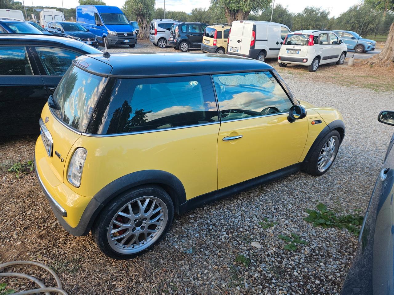 Mini 1.4 tdi One D de luxe kw 55 cv 75