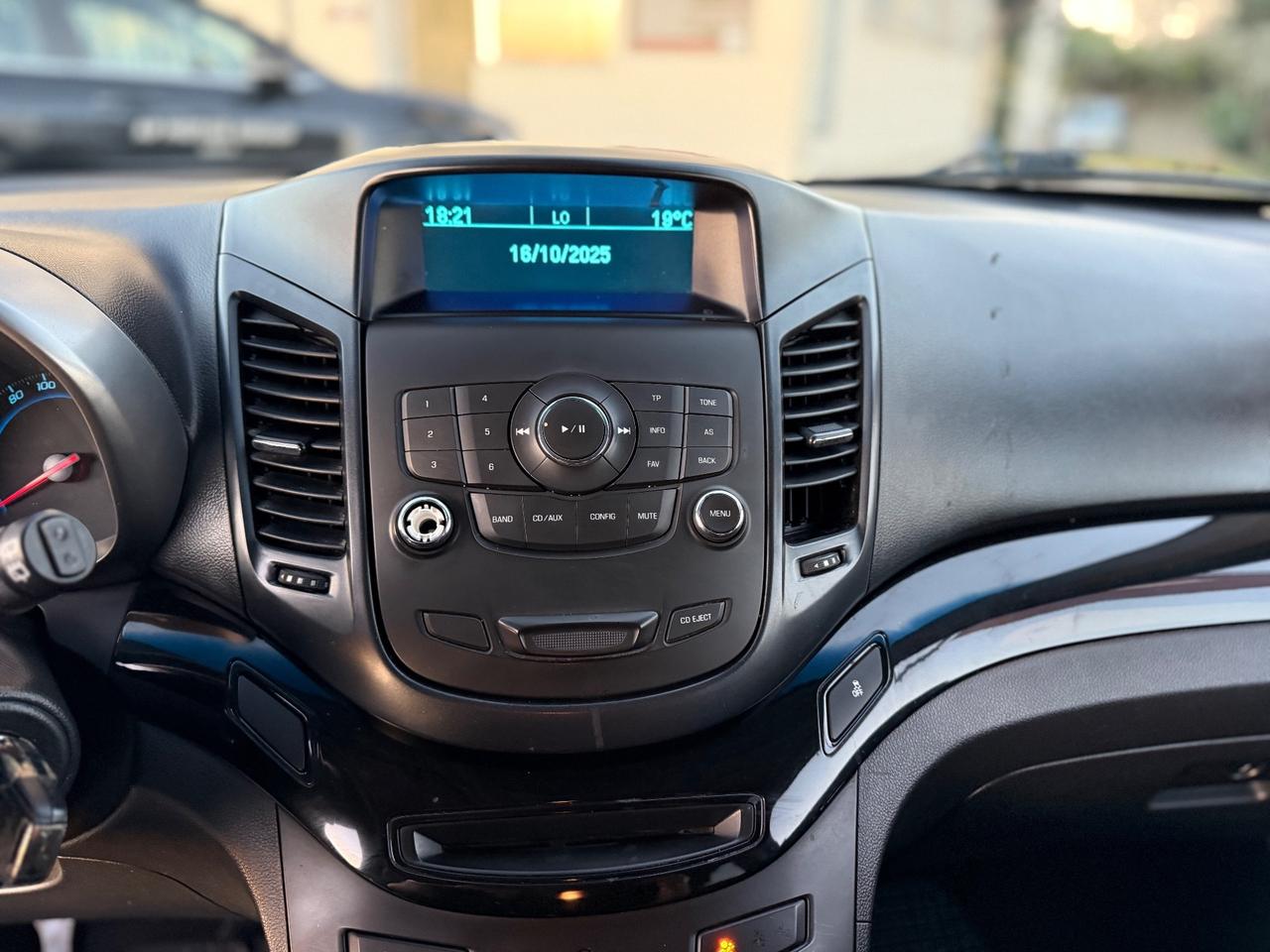 Chevrolet Orlando 1.8 GPL LT 7 POSTI
