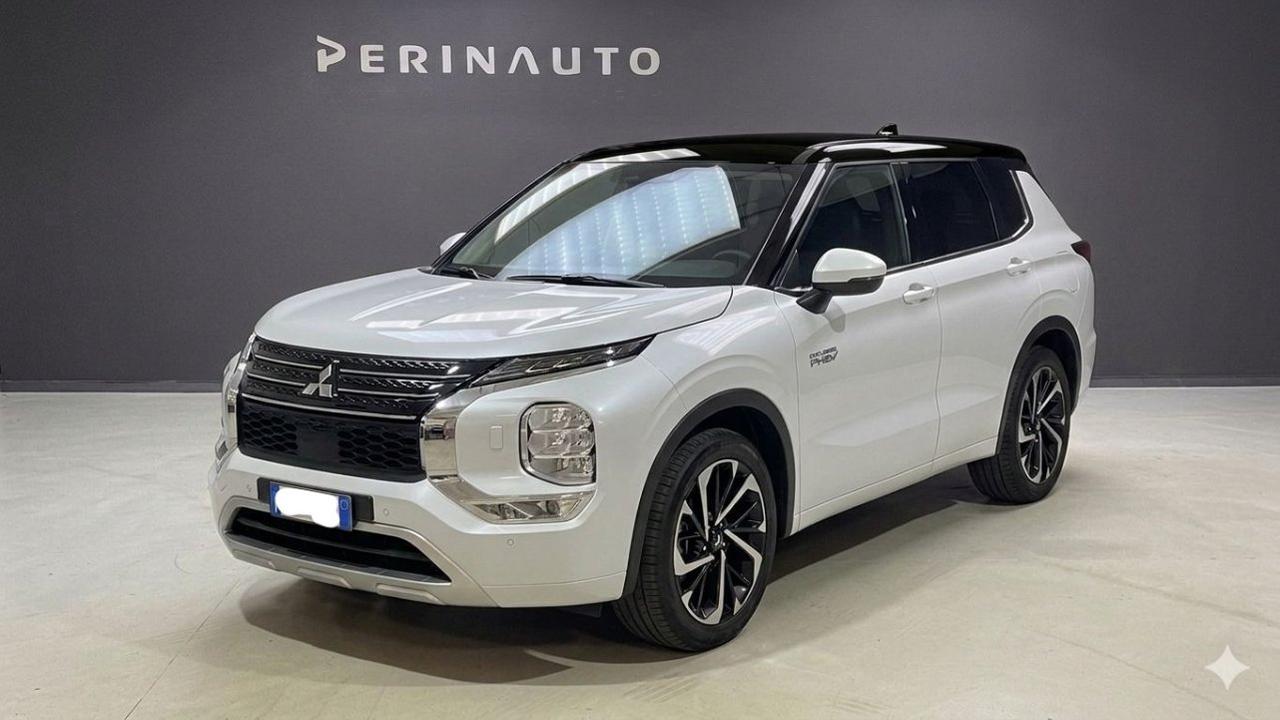 Mitsubishi Outlander 2.4 phev Intense 8 Anni di GARANZIA