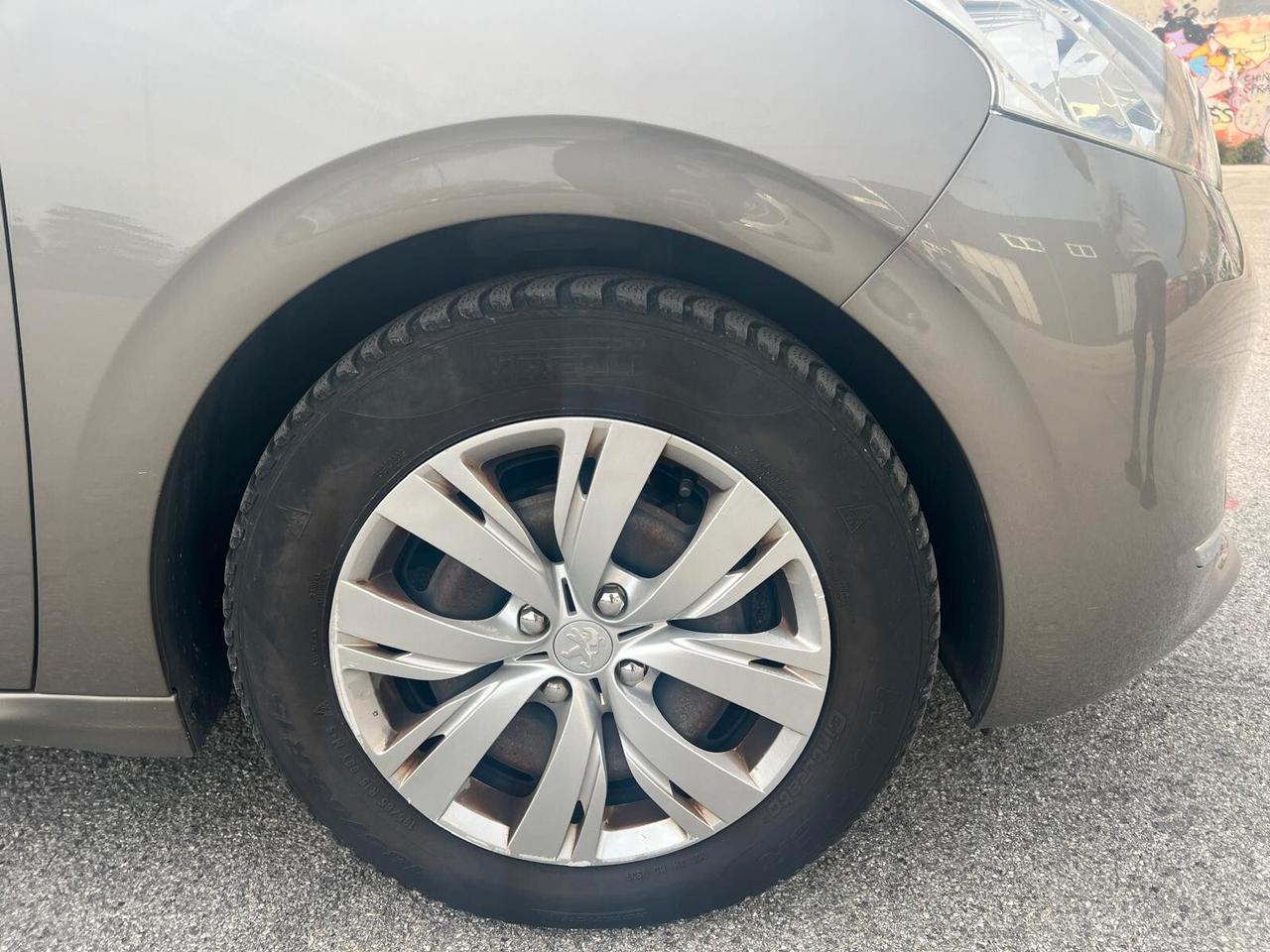 Peugeot 208 1.2 VTi 82 CV 5 porte Allure