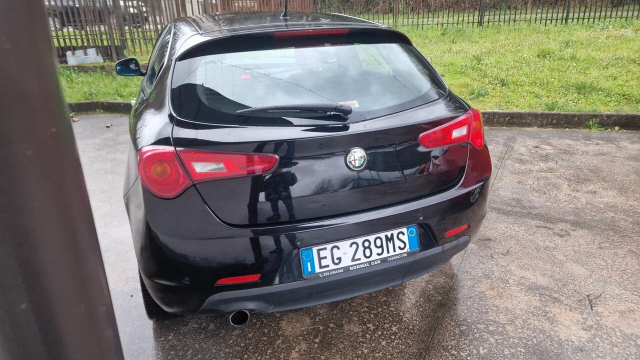 Alfa Romeo Giulietta 1.6 JTDm-2 105 CV Distinctive