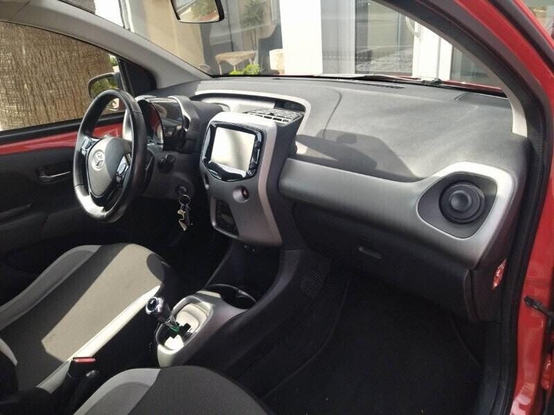 Toyota Aygo 1.0 VVT-i 69 CV 5 porte x-play TSS MMT