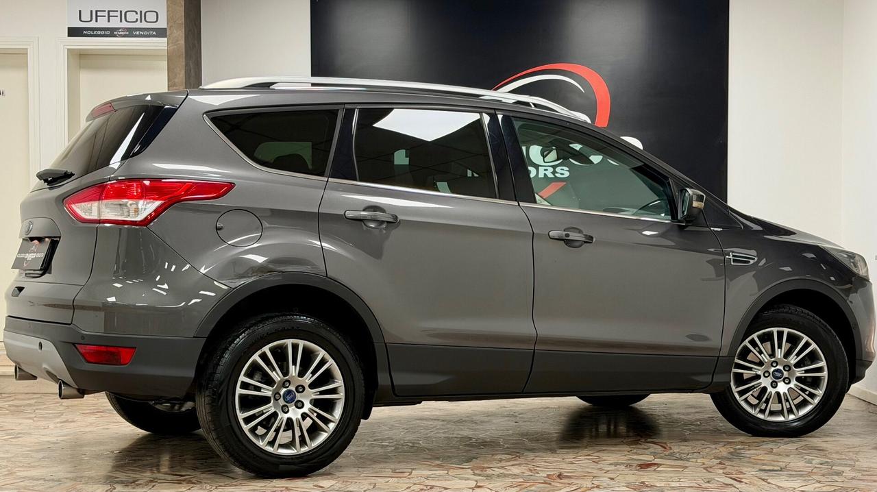 Ford Kuga 2.0 TDCI 140 CV 4WD Titanium