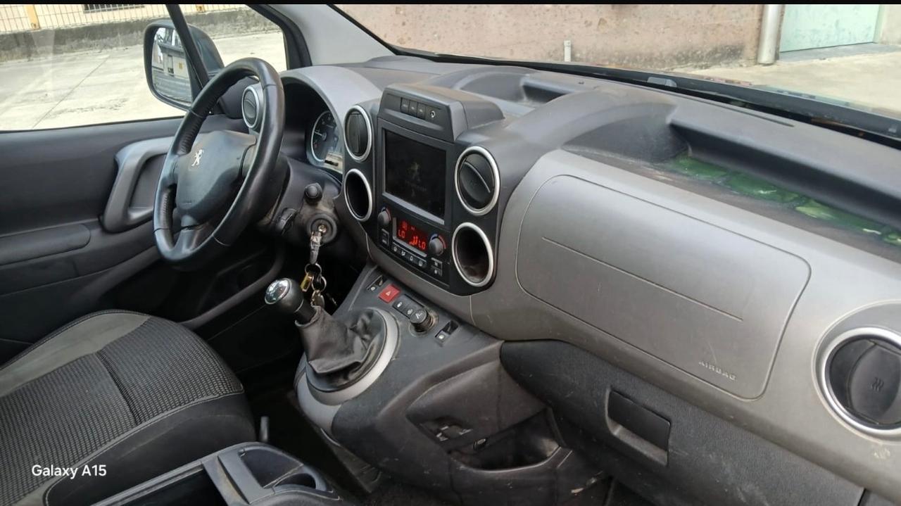 Peugeot Partner Tepee BlueHDi 100 Outdoor