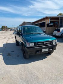 TOYOTA HILUX 2.4 TD 4WD 4p. DOPPIA CABINA DLX