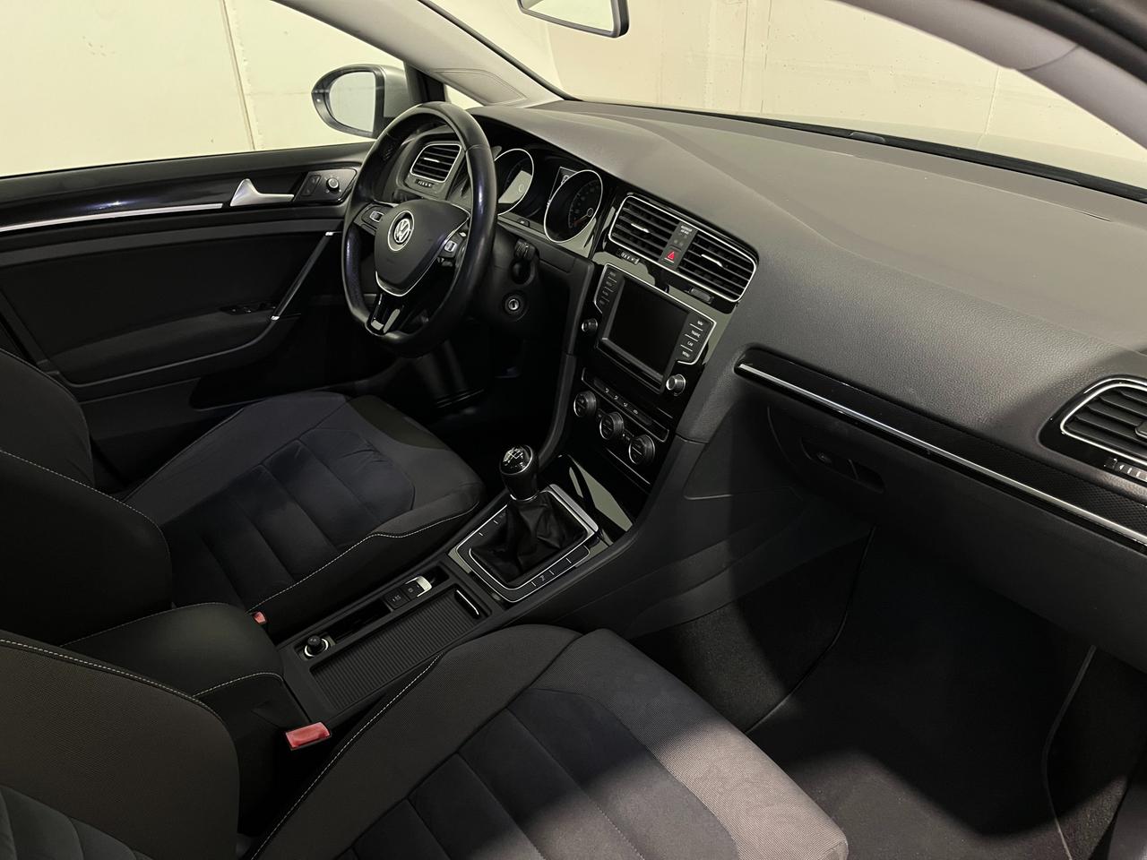 VOLKSWAGEN GOLF 1.6 TDI EXECUTIVE