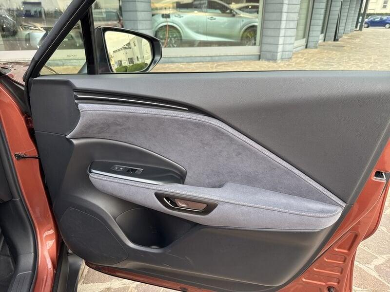 Lexus LBX LBX Hybrid 4WD Cool