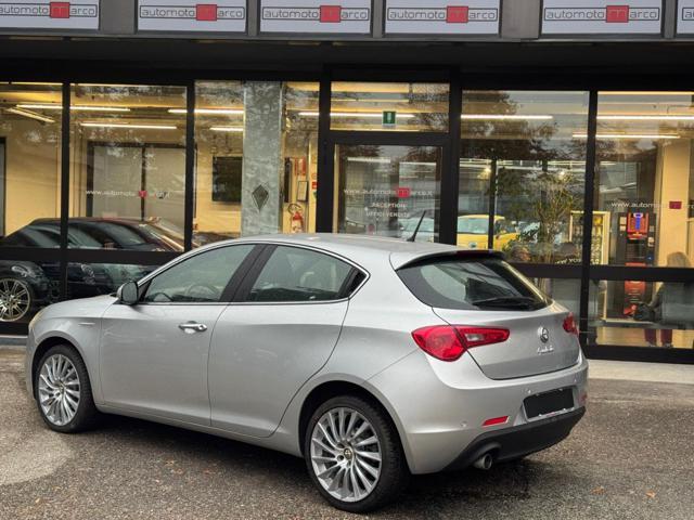 ALFA ROMEO Giulietta 1.6 JTDm-2 105 CV Distinctive