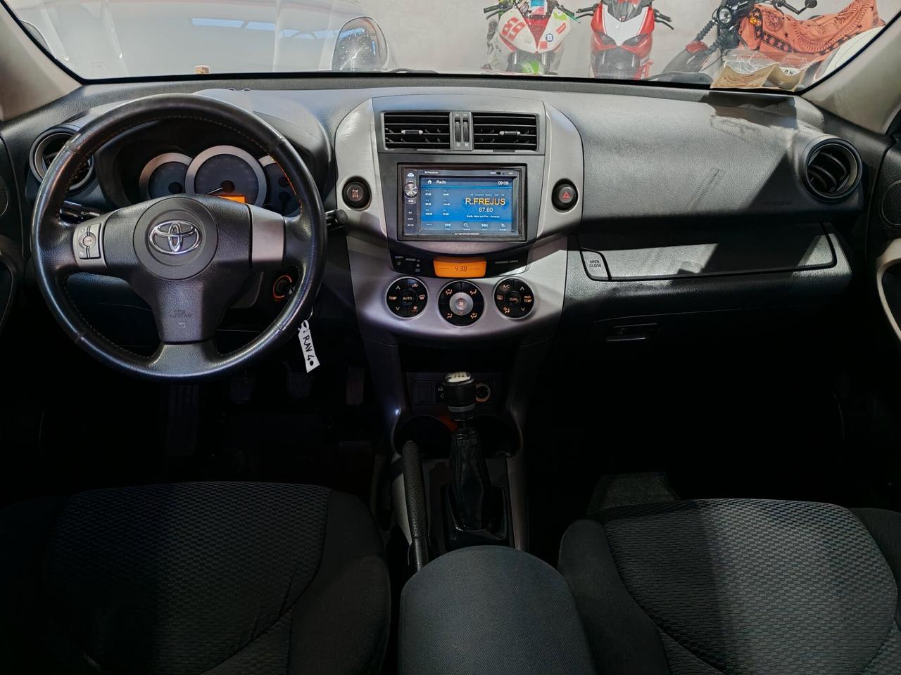 Toyota RAV 4 2.2 D-4D 136 CV Luxury