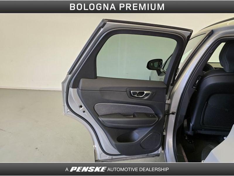 Volvo XC60 XC60 B5 AWD automatico Plus Dark