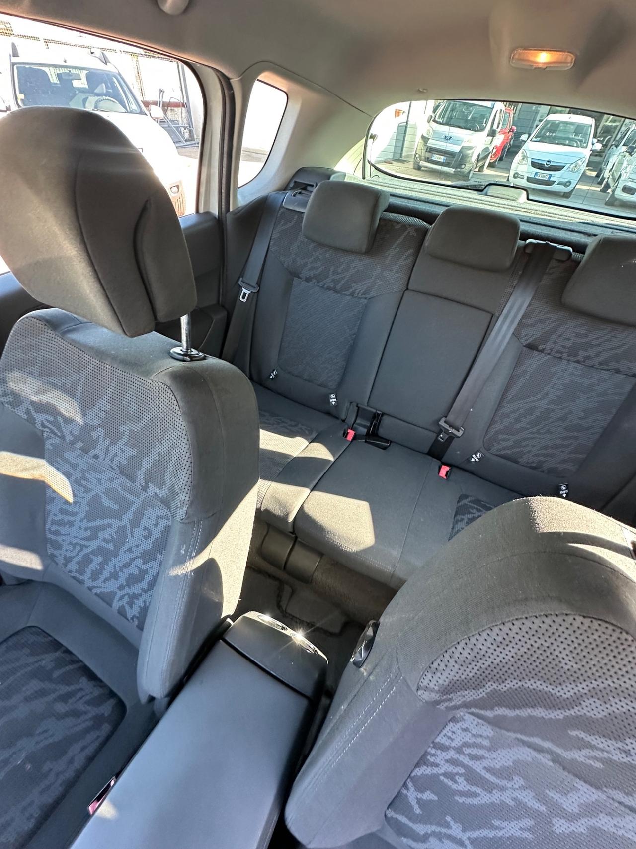Peugeot 3008 1.6 HDi 112CV Business