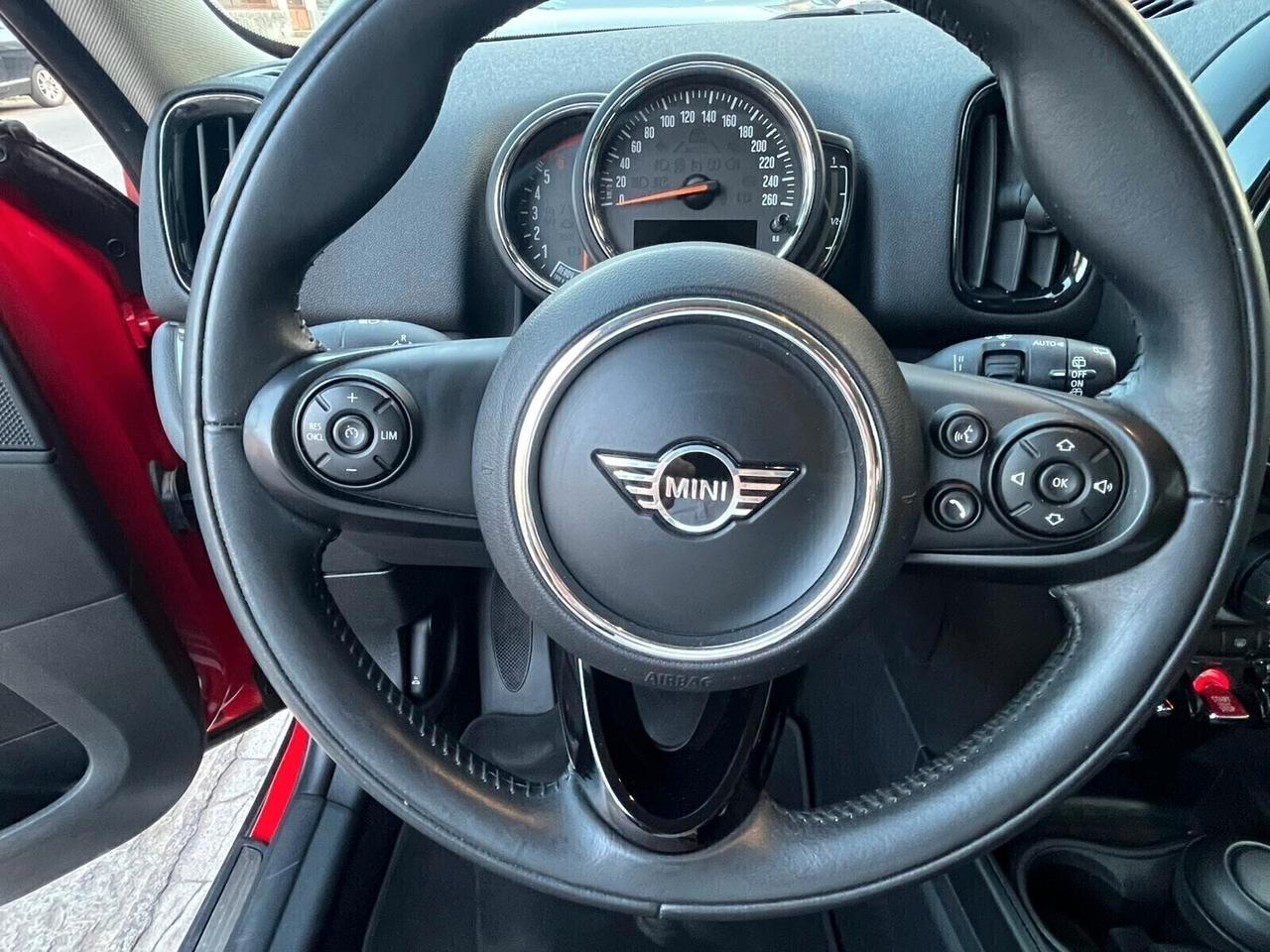 Mini Cooper D Countryman 2.0 D Business BI-COLOR