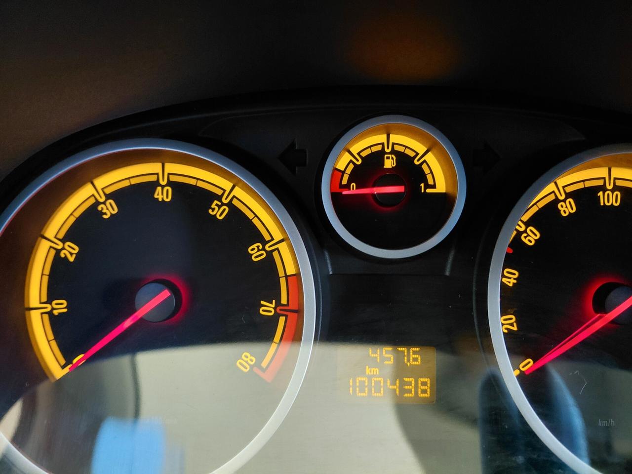 OPEL CORSA ANNO 2012 BZ GPL ADATTA NEOPATENTATI KM 100 MILA