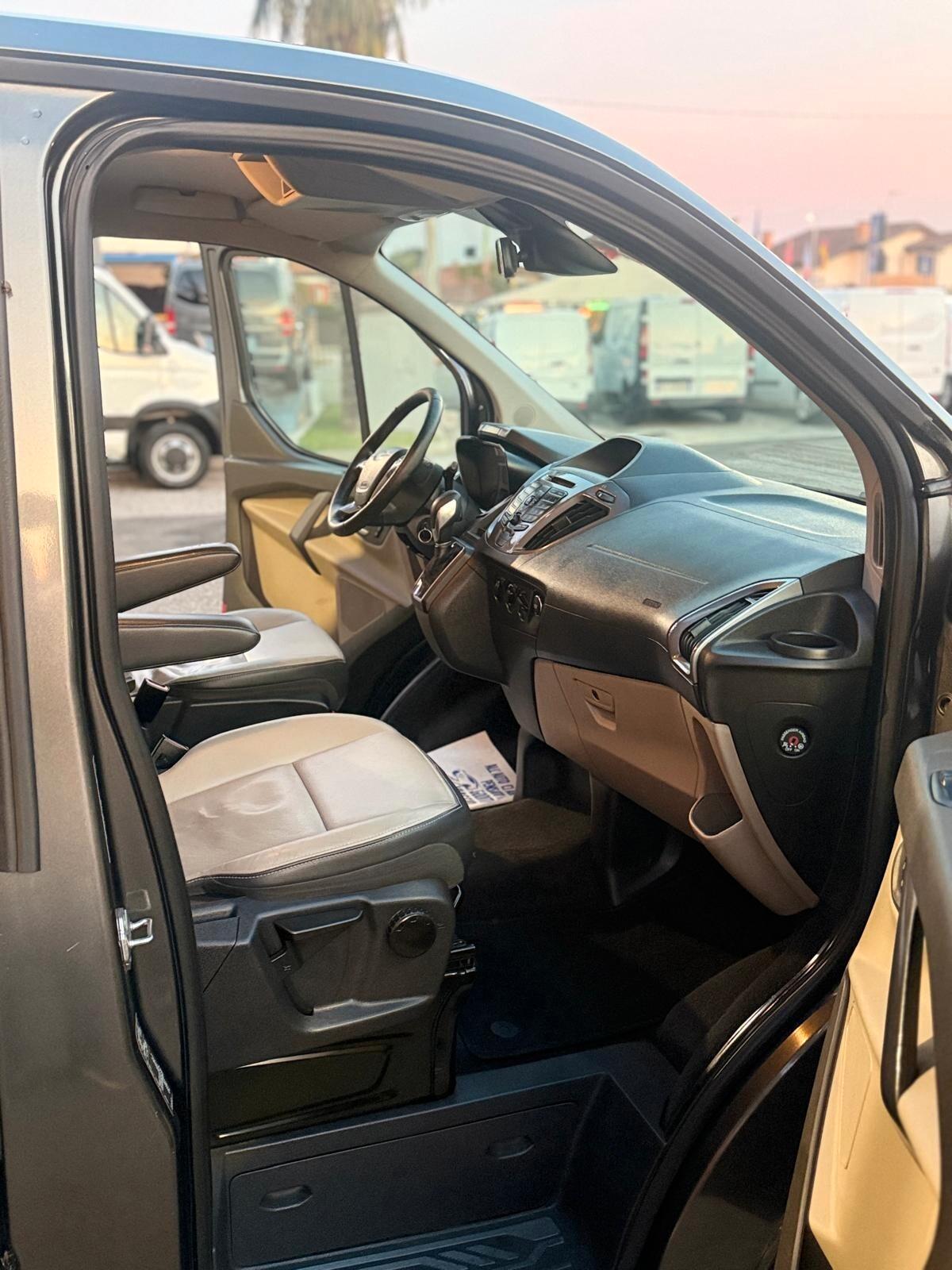 Ford Tourneo Custom 310 2.0 TDCi 170CV automatico 9 posti