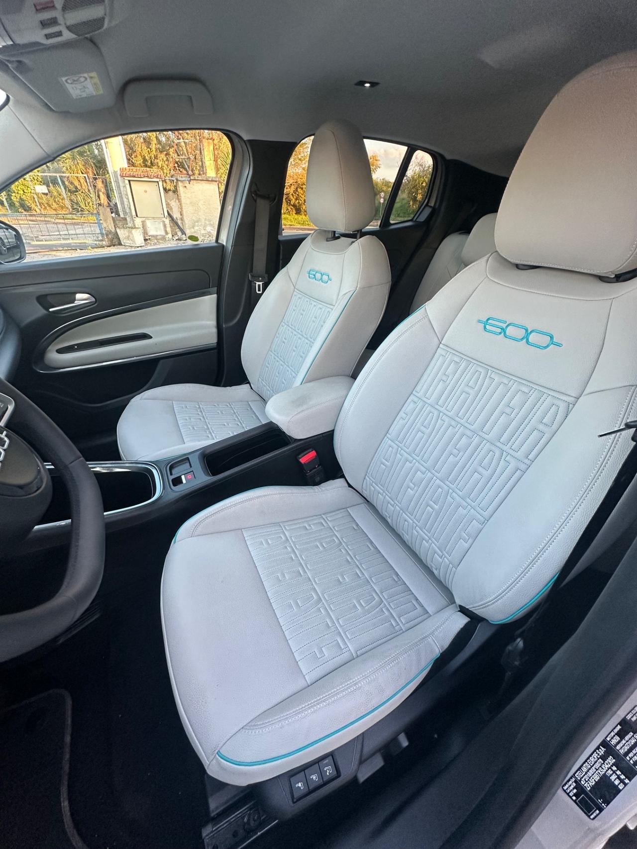 Fiat 600 Hybrid 100 CV DCT MHEV La Prima