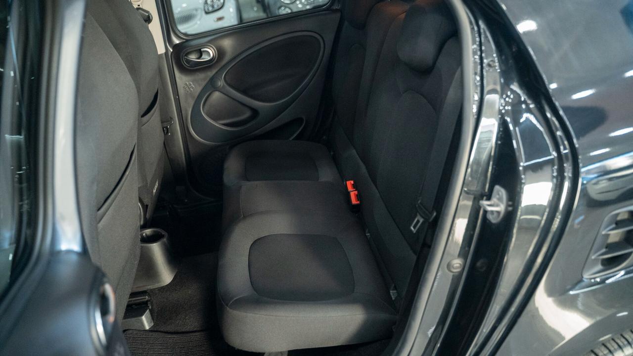 Smart ForFour 0.9 90CV SUPERPASSION TWINAMIC 16" NAVI LED FULL O