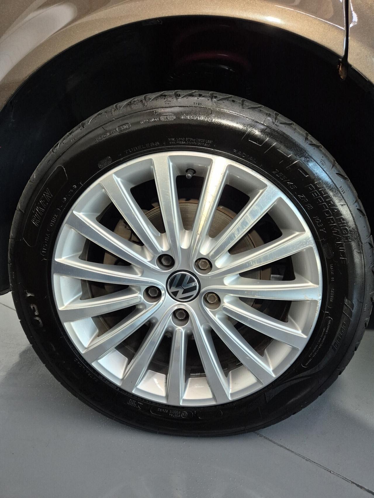 Volkswagen T5 Caravelle 2.0d 140cv 5P CarPlay Navi Ganciotraino Subwoofer