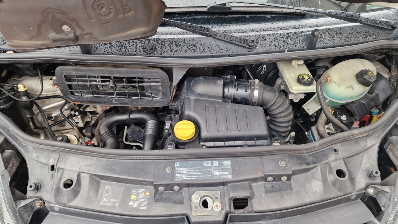 RENAULT TRAFIC